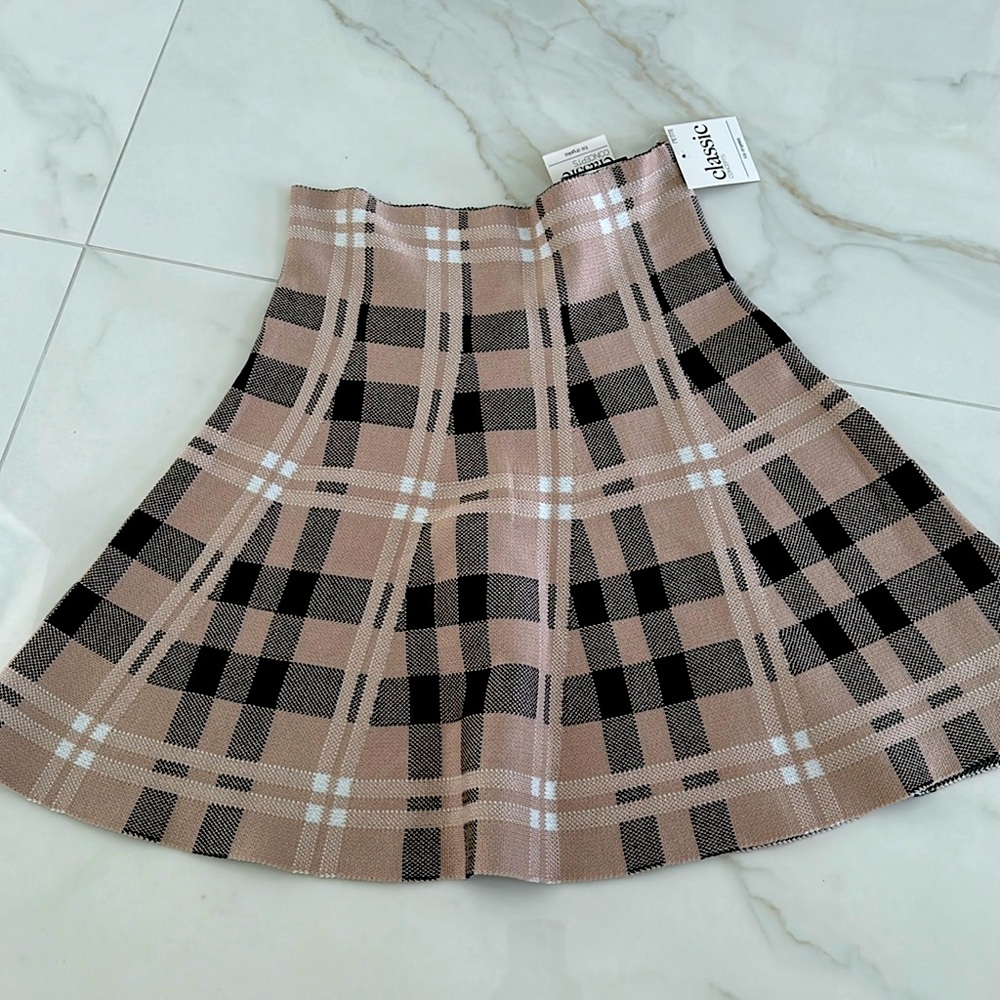 Skirt never used with tag!